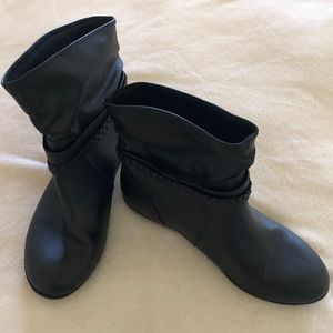 *Size 8.5 (wide)* American Eagle Boots (Used ONCE)